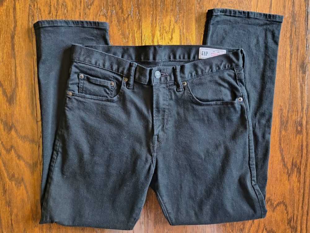 Item DescriptionCondition: Pre-owned in excellent condition. The fabric is clean